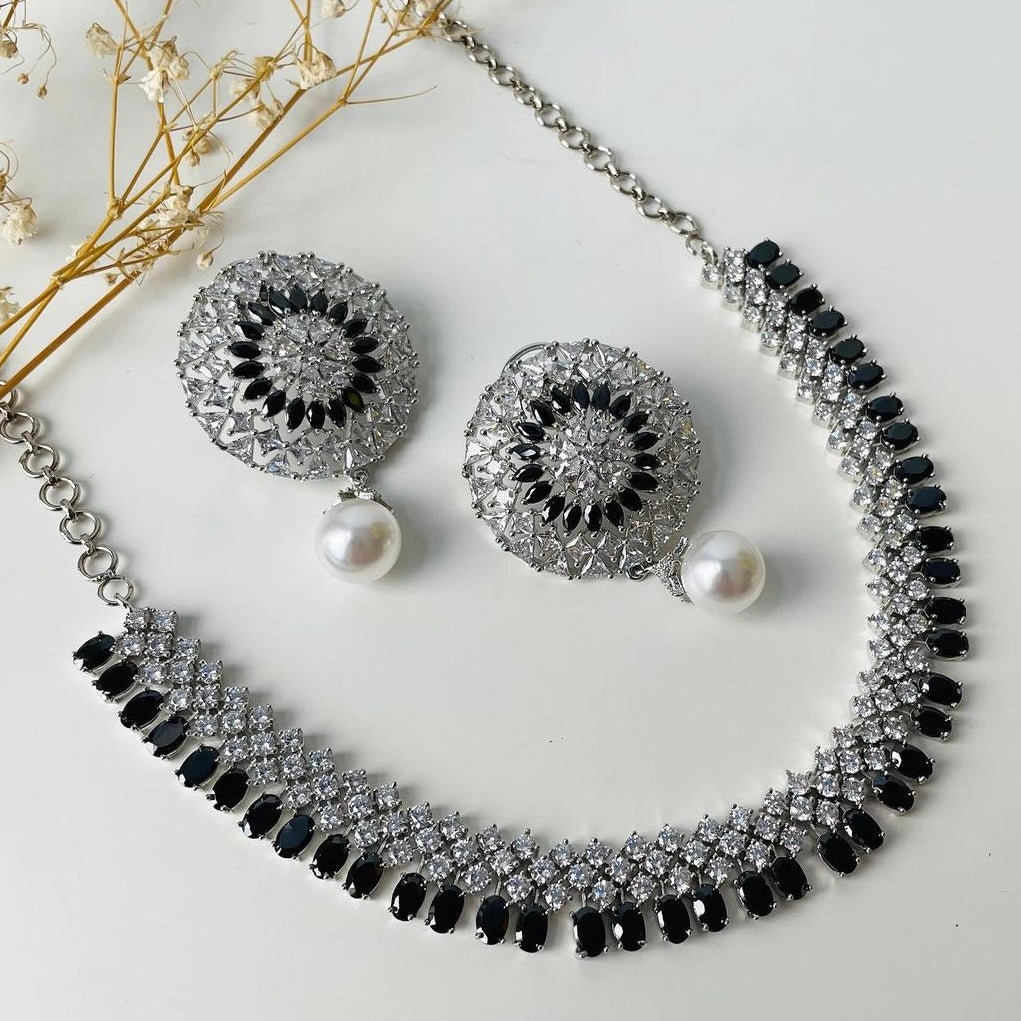 Hina Necklace Set (Silver/Black)