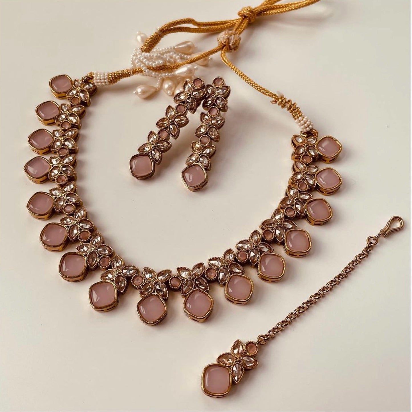 Maahi Necklace Set (Pink)
