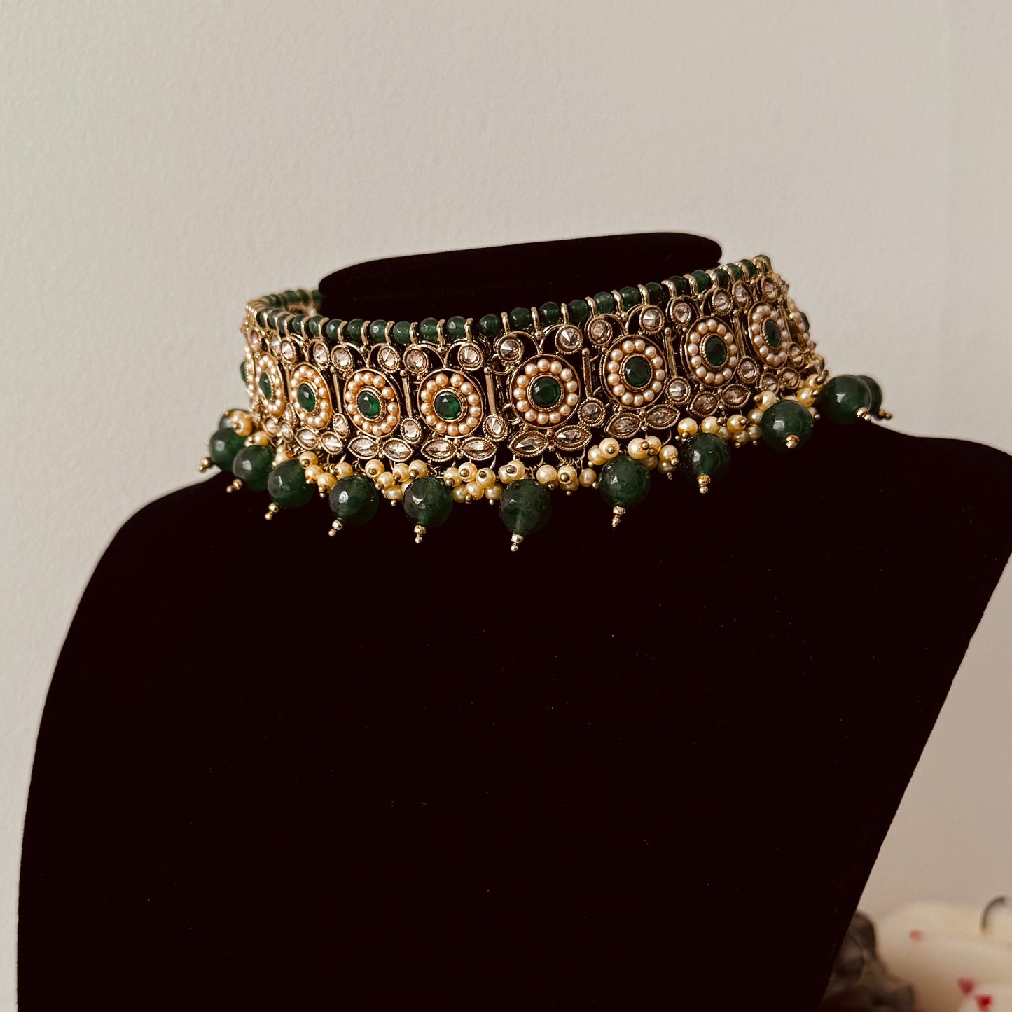 Raavi Necklace Set (Emerald Green)