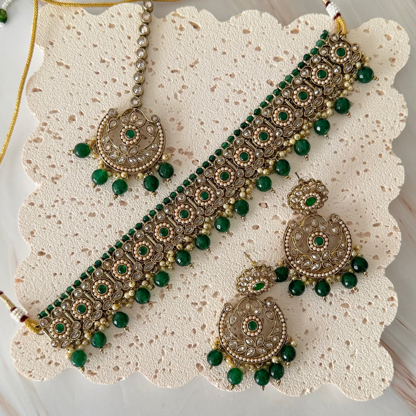 Raavi Necklace Set (Emerald Green)