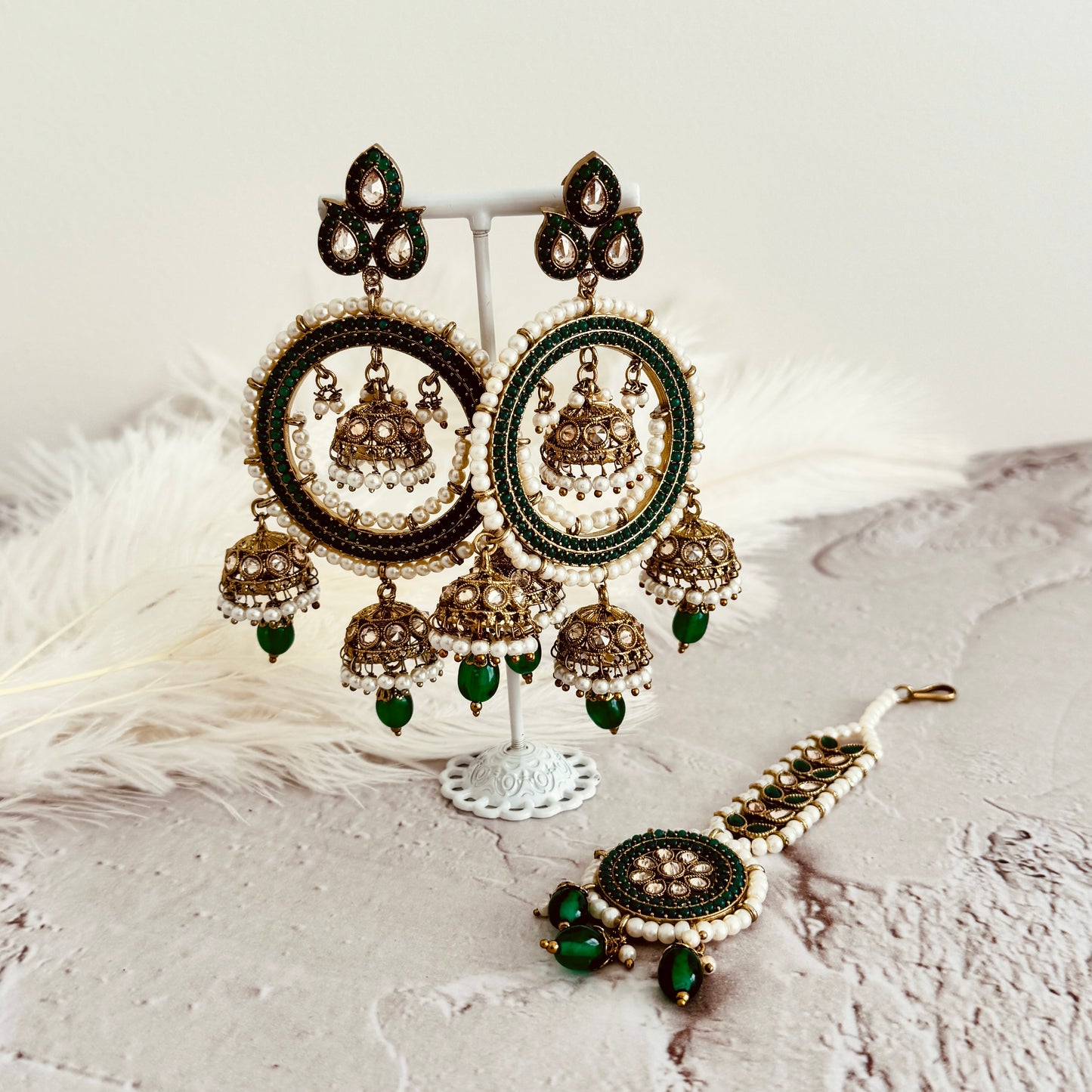 Duaa Earrings (Emerald Green)
