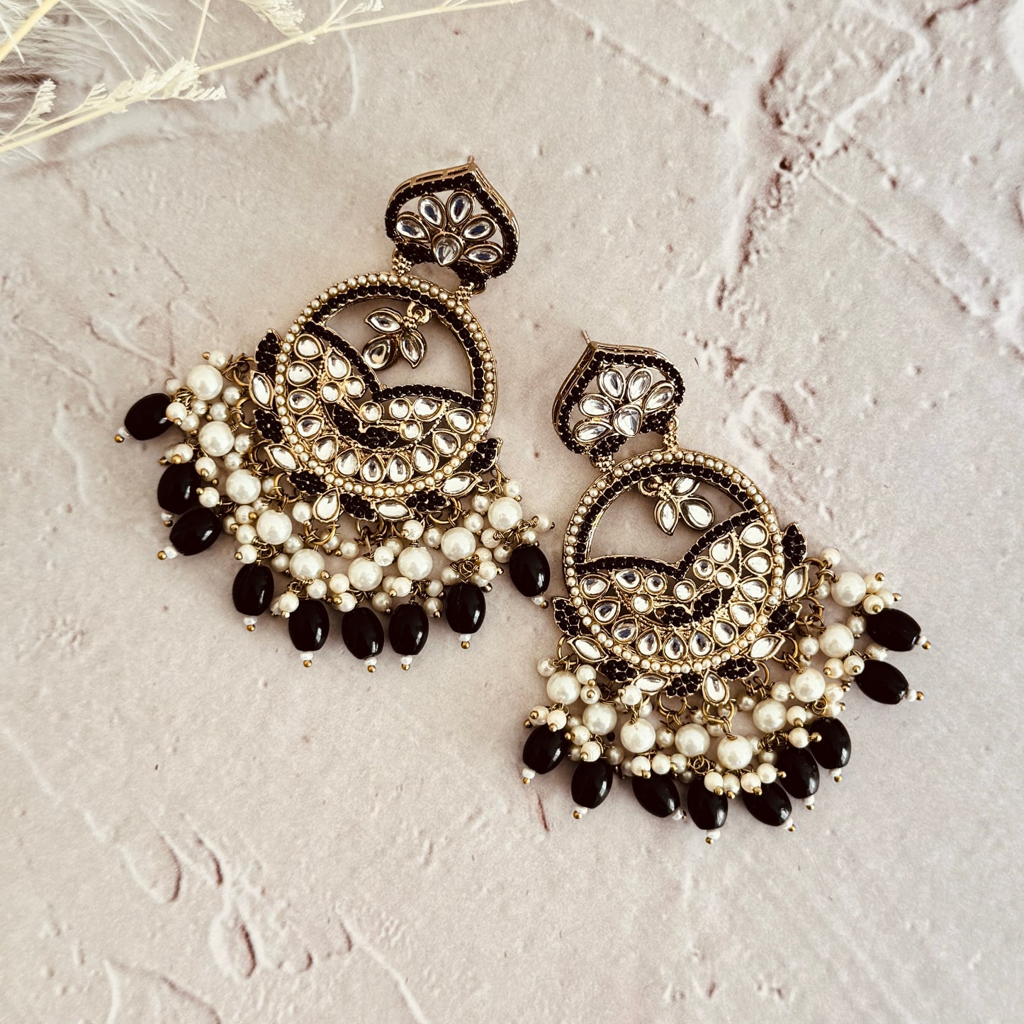 Jiya Earrings (Black)