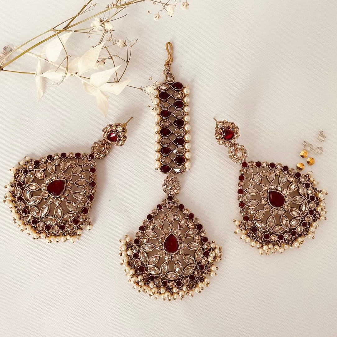 Naina Earrings Set