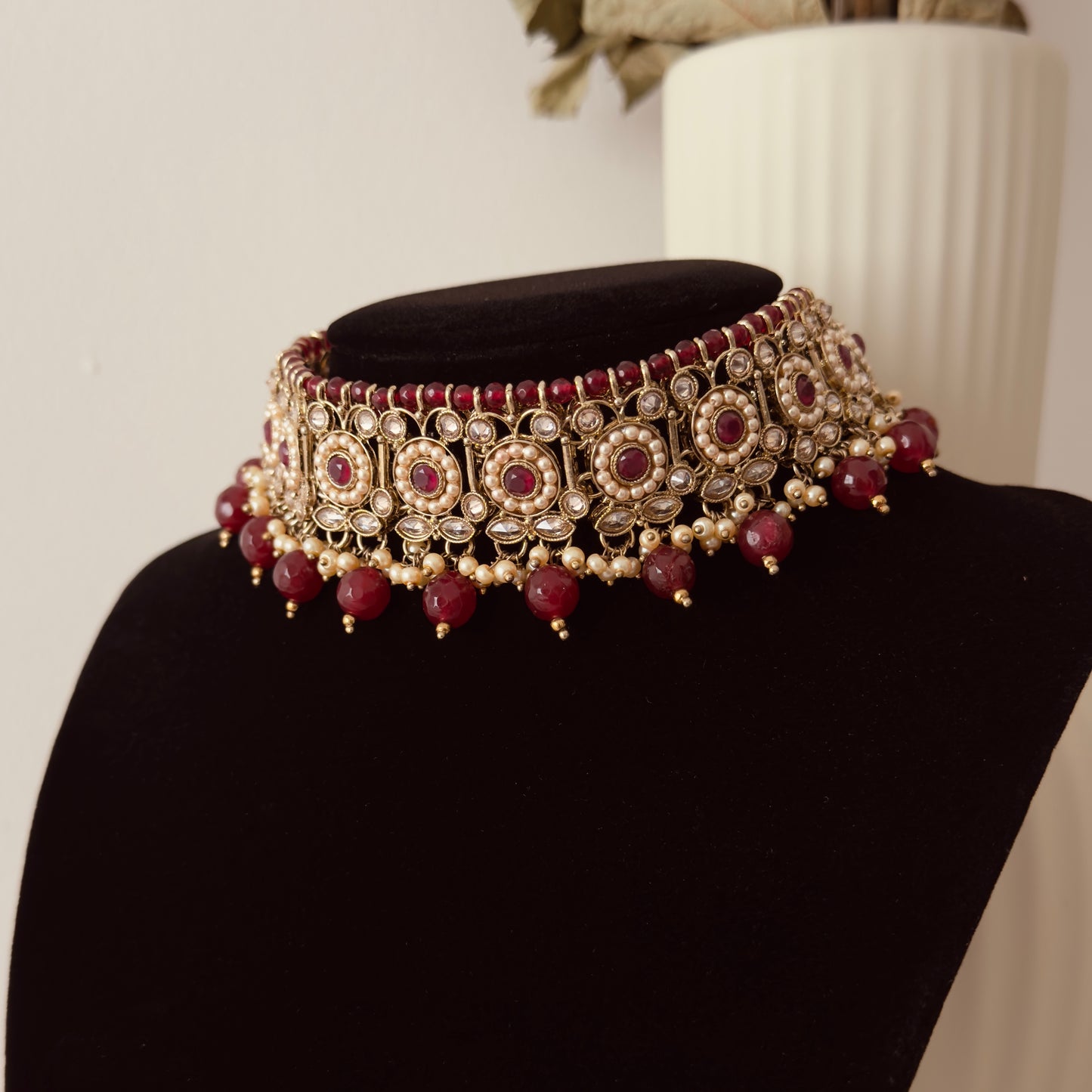 Raavi Necklace Set (Maroon)