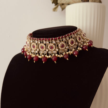 Raavi Necklace Set (Maroon)