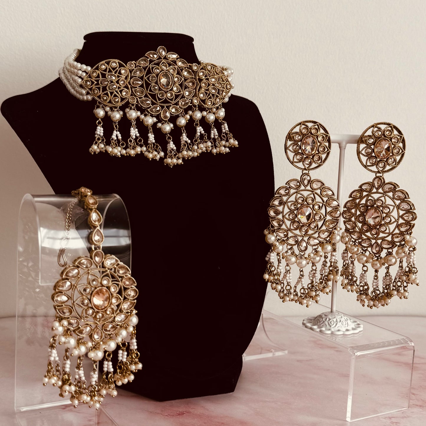 Roohi Necklace Set